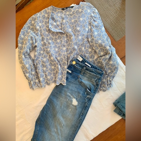 Zara Tops - ZARA EMBROIDERED CROPPED TOP BLOUSE MED PANSIES NEW
